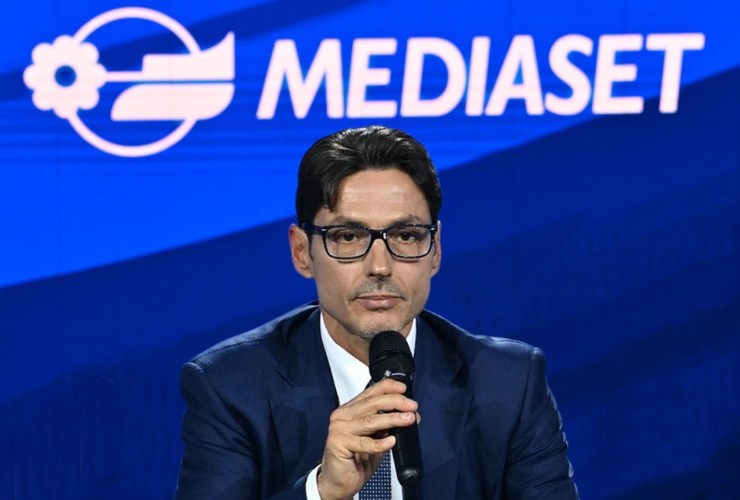 Pier Silvio Berlusconi e logo Mediaset