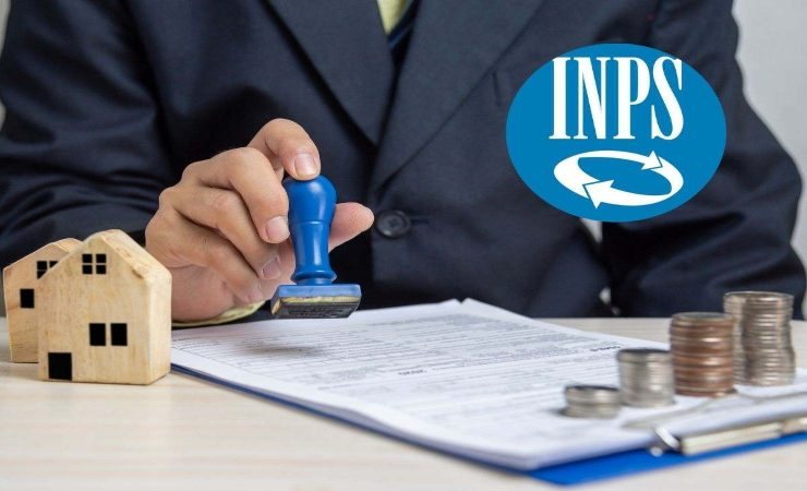 Modellini case, logo INPS e uomo che timbra
