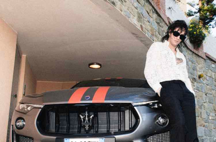 Achille Lauro appassionato di auto: ha anche una Maserati