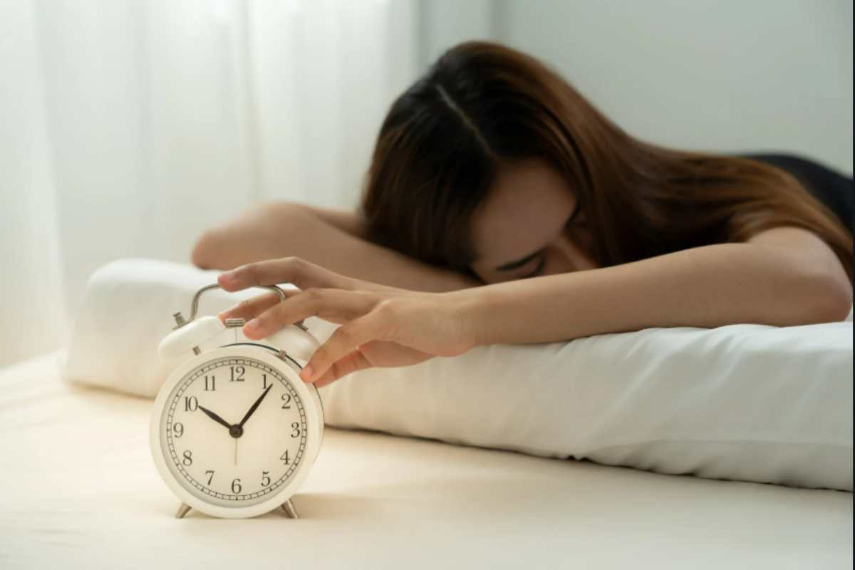 donna rifiuta alzarsi