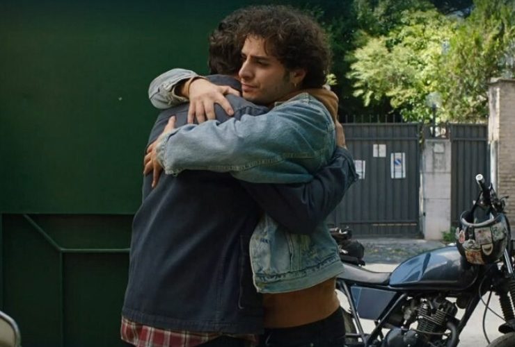 Manuel abbraccia Simone